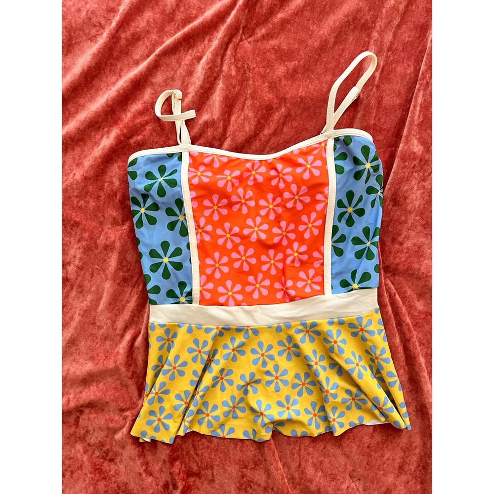 Lime Ricki Floral Colorblock Two Piece Swimsuit - Picture 5 of 7